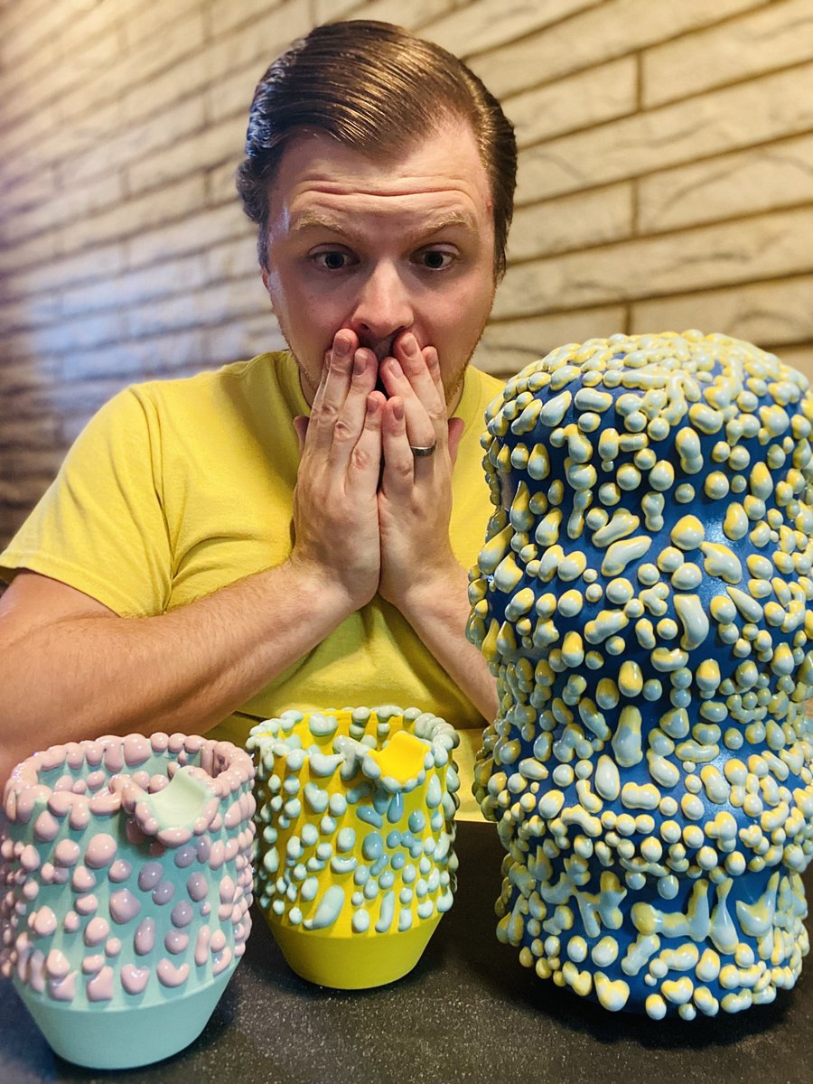 AaronOzee's tweet photo. Thank you, @Sethrogen, for gifting me your exclusive 4.20 Gloopy Collection on behalf of Houseplant.
Regulus and I have always considered you a remarkable friend. We are sending you our love and delicious blocks of cheese!
#Regulus #RegulusBook #RegulusMovie #Ozee #Celeb #Famous #Celebrity #Fame #Celebrities #Houseplant #Ashtray #SethRogen #Comedian #Actor #Star #Stars #Exclusive #Chicago #OzeeMerch #Book #Books #GreenLiving #AaronOzee