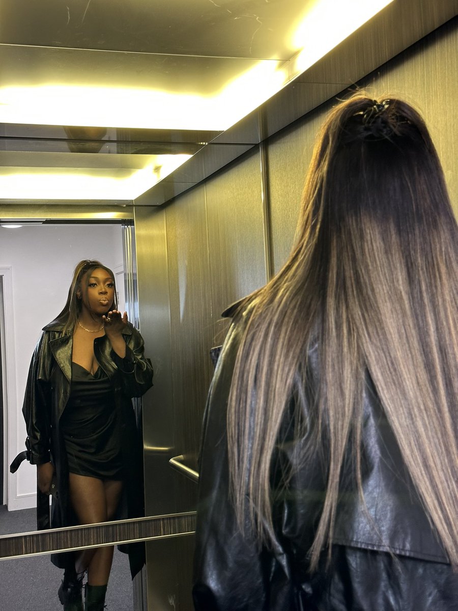 Amia Brave tweet media