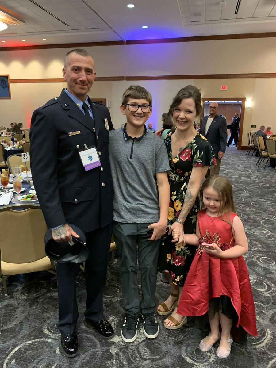 LoudounFire's tweet photo. Today we joined @LoudounChamber along with regional public safety partners to recognize first responders and citizens at the 38th Annual Valor Awards Ceremony. Thank you for demonstrating courage, professionalism and compassion in your heroic actions.  @Chief600KJ @IAFF3756 https://t.co/7sXv0MM5D4