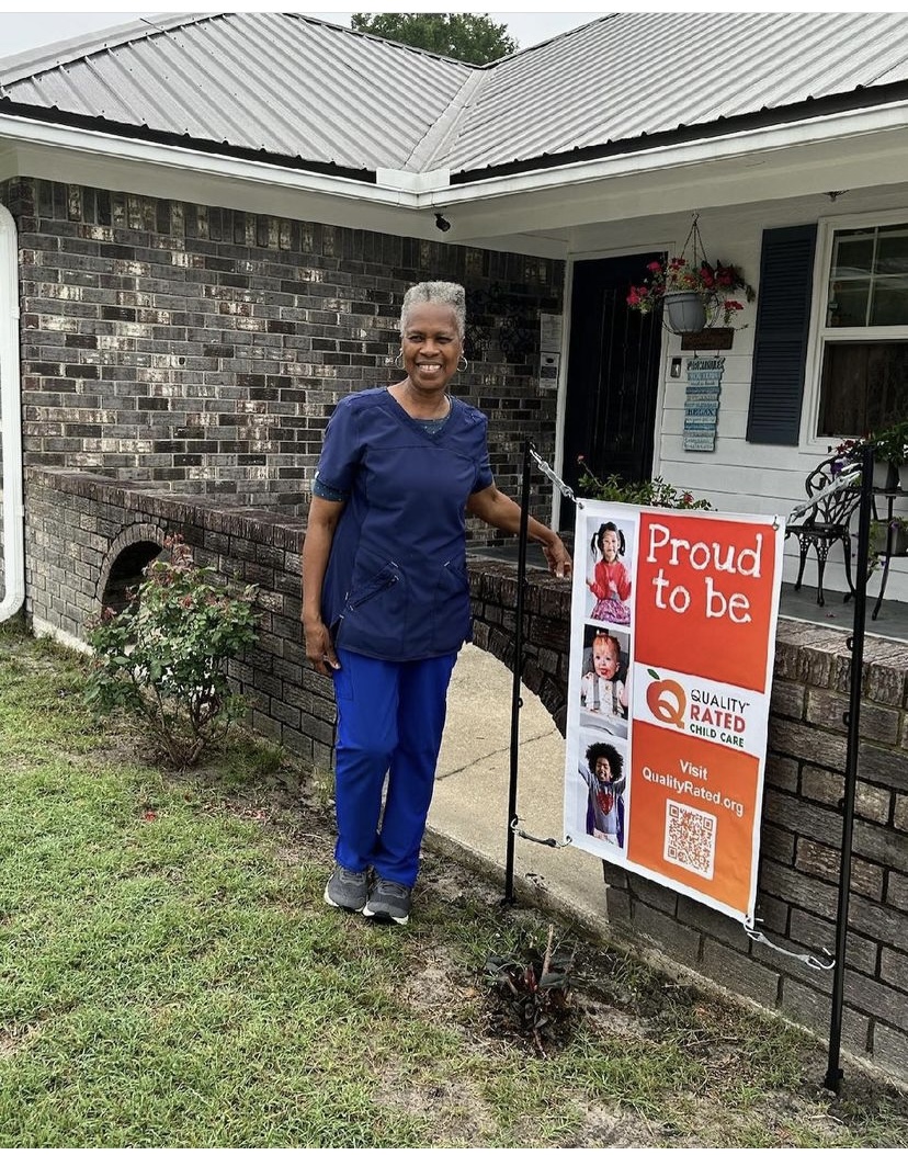 Quality_Rated's tweet photo. Celebrating #QRWeek means we visit great programs like Family Child Care Learning Home Provider Francina Ware in Hinesville. Joined by @Quality_Rated ERS Coordinator Monica Jennings, Quality Rated Assessors Joy Higbee & Sara McKellar, and Community Coordinator Tomisher Campbell. https://t.co/ajF6QWnTTk