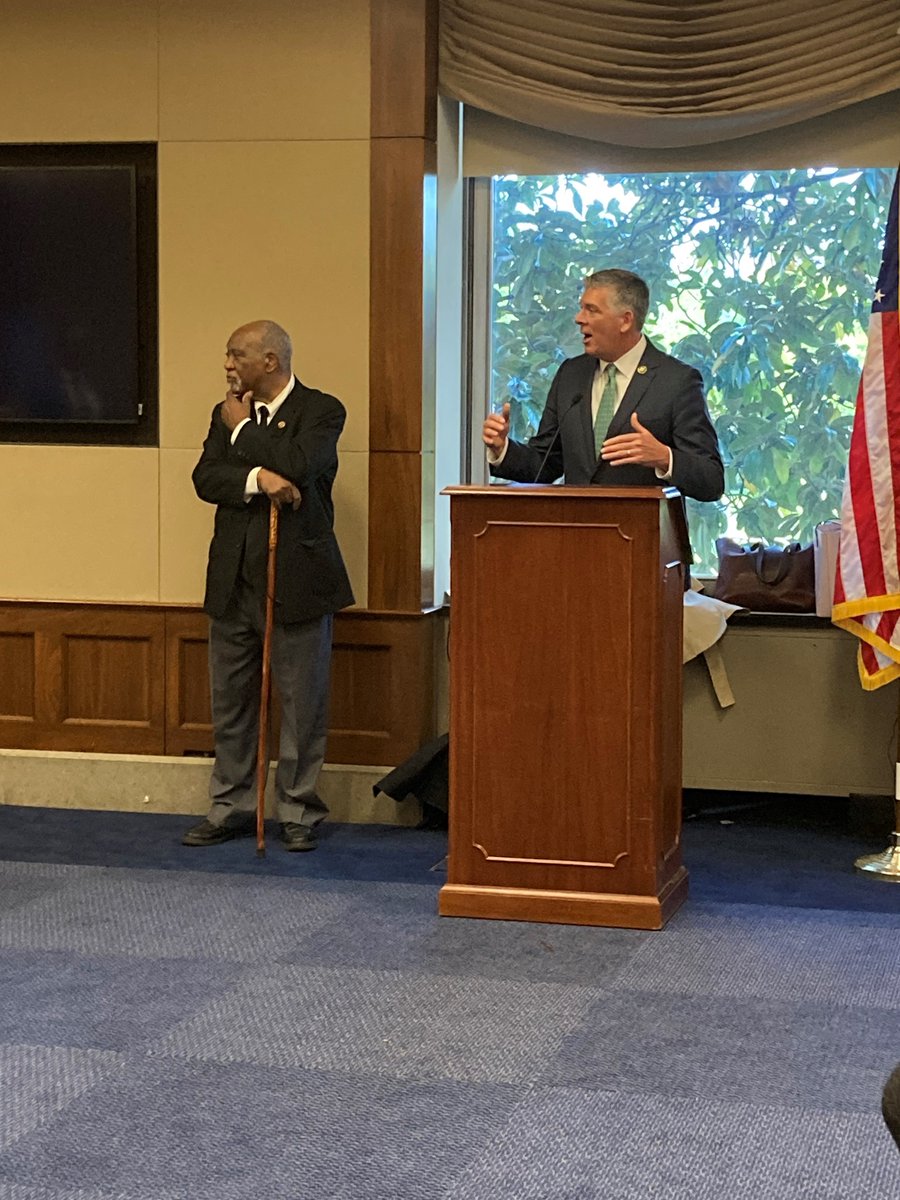 hvworks's tweet image. We gathered to celebrate the passage of #MIECHV reauthorization and honored @RepWalorski for her      work on home visiting. Thank you @RepLaHood @RepDannyDavis &amp;amp; @RepBradWenstrup for speaking to her legacy and celebrating this milestone with us! #homevisitingworks