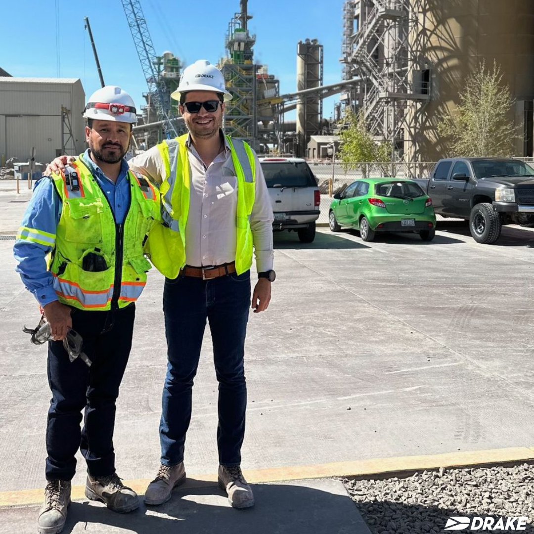UNACEMNA's tweet photo. Roberto Paz, our Corporate Project Manager, and Diego Moreno, Plant Manager of UNACEM Otavalo Ecuador.
#visit #cementindustry #projectmanagement #construction #drakecementandmaterials https://t.co/BnGQeJOPFP