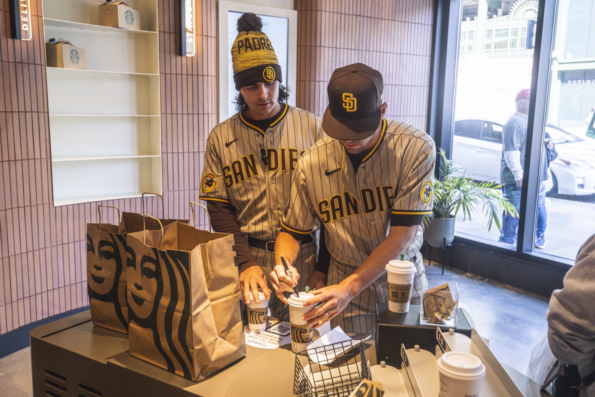 Talkin' Baseball on X: The Padres rookies did a coffee run in