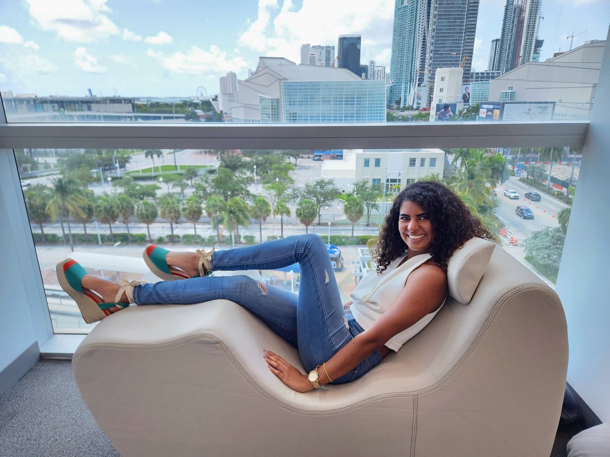 volvoshine's tweet image. It&apos;s bring your kids to work and Pizza Party 🍕 day at @officelogicmia
@darthv83r @anathemarketer @ChuckWalterFL @LaMoniRojas

Only a few days left to check us out for FREE people 👀
#Miami #miamitech #miamitechmonth