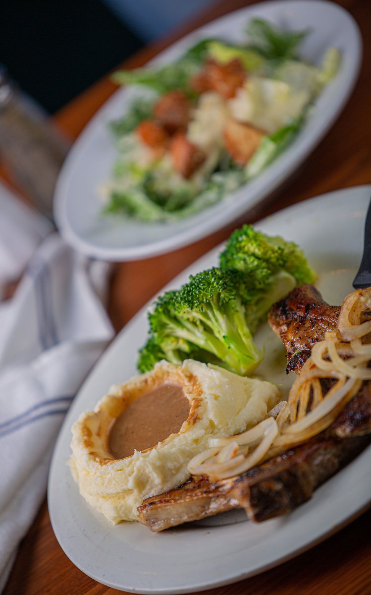 MikesAtVenetia's tweet photo. We just want to thank everyone in our kitchen for all of the passion and hard work they put into each dish! https://t.co/YOoWFWpY3G