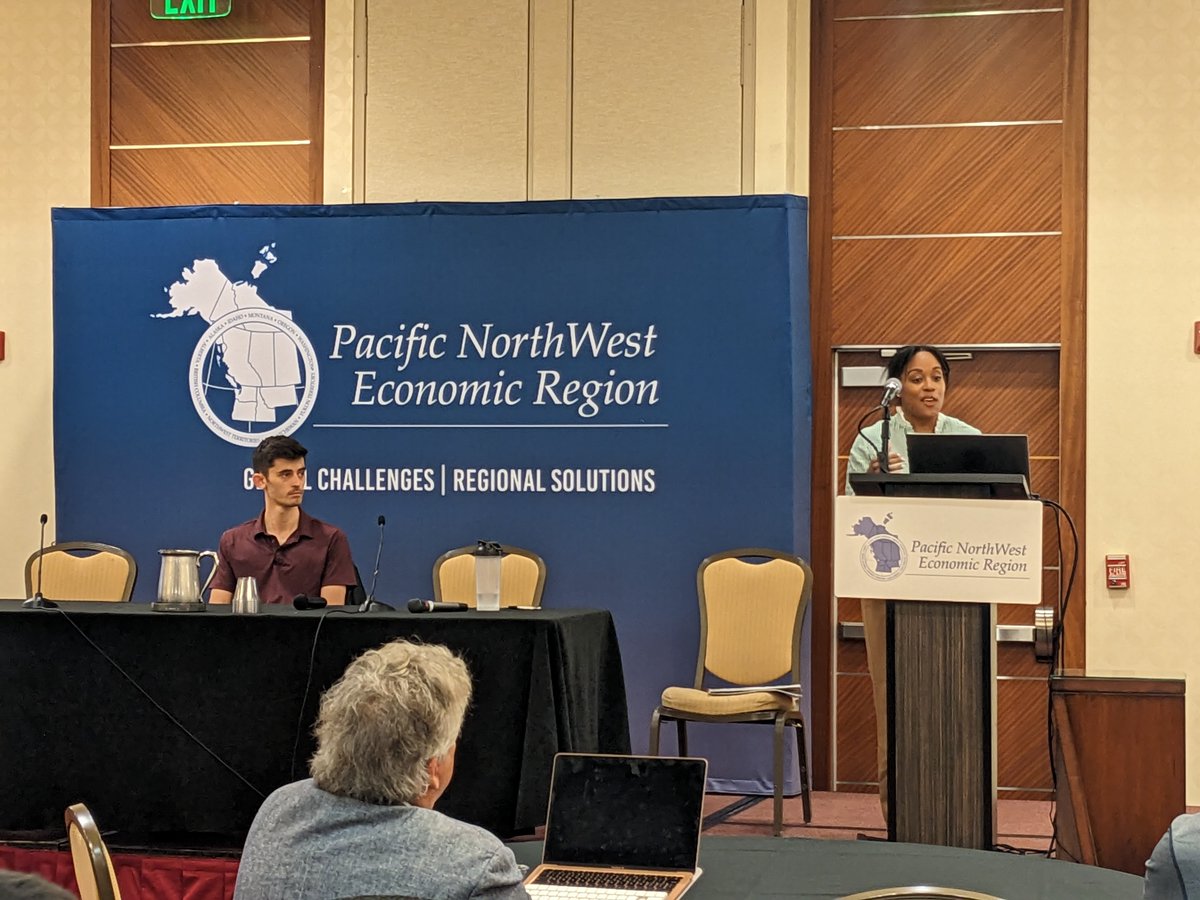 PNWER's tweet photo. Happening Now: Hearing from Puget Sound drayage drivers on the City of Seattle Drayage Pilot Project in partnership w/ the African Chamber of Commerce PNW &amp; @CWCCC

PNWER's Regional Infrastructure Accelerator (RIA) hosts conference on the Medium &amp; Heavy-Duty ZEV Transition in WA. https://t.co/SX5qUCZePg