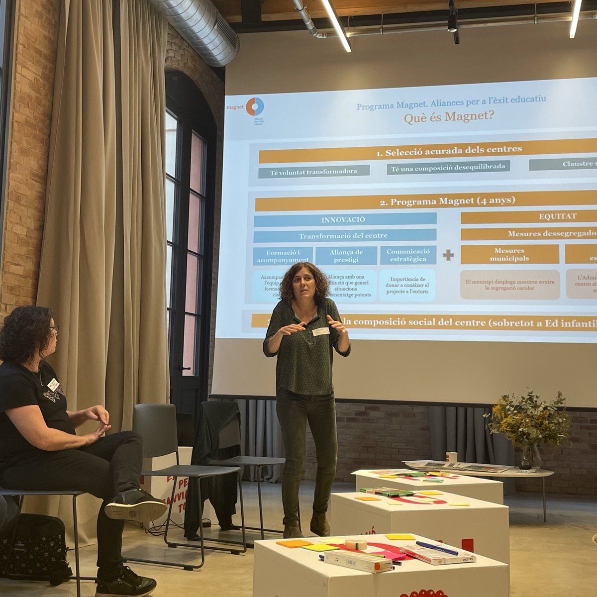 Aliances Magnet (@aliancesmagnet) on Twitter photo 🔸En què ajuda Magnet als centres educatius?
<a href="/rargemi/">Roser Argemí</a> explica com el programa és un accelerador de qualitat i innovació que genera nous aprenentatges més consolidats i més profunds amb l’objectiu de revertir la #SegregacióEscolar 🔸En què ajuda Magnet als centres educatius?
<a href="/rargemi/">Roser Argemí</a> explica com el programa és un accelerador de qualitat i innovació que genera nous aprenentatges més consolidats i més profunds amb l’objectiu de revertir la #SegregacióEscolar