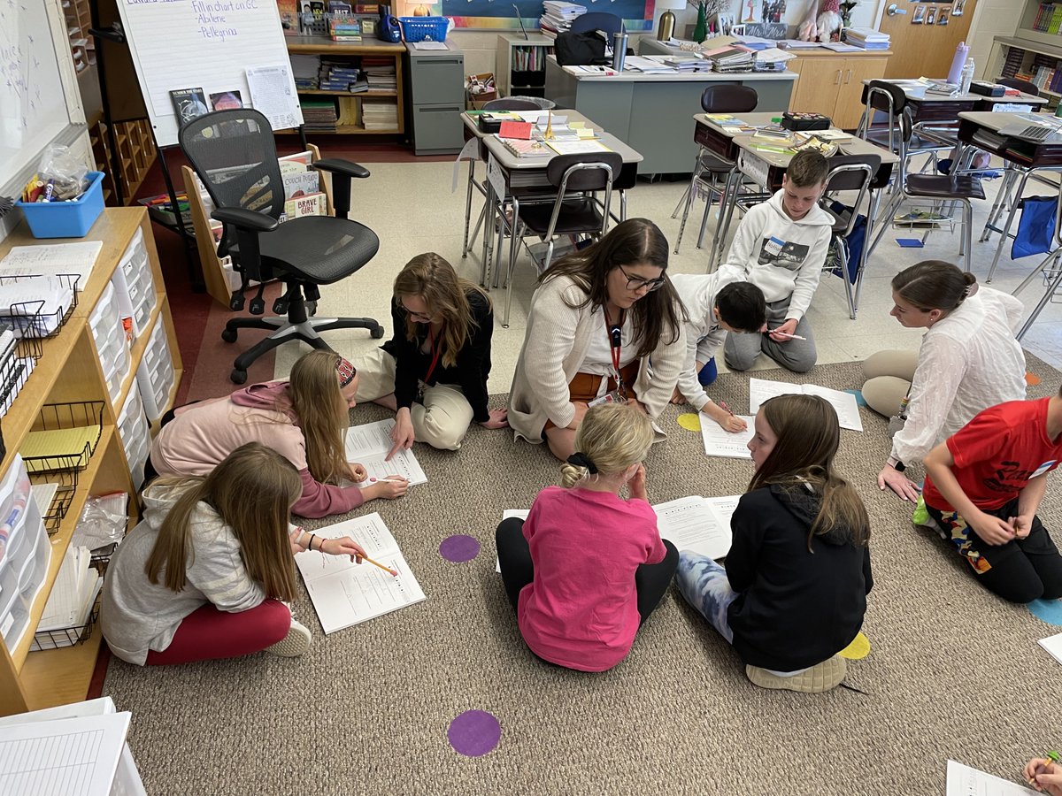 4th gr mathematicians digging into patterns &amp; algebraic thinking <a href="/BarrowsSchool/">Barrows Elementary School</a> <a href="/hmurphygrade4/">Heather Murphy</a> <a href="/_RPSchools/">Reading Public Schools</a> <a href="/mdoconnell16/">Maureen O’Connell☮️</a>