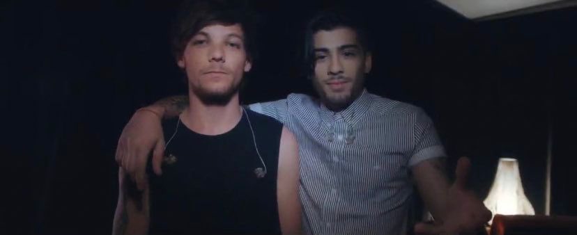 louistmxdicine's tweet photo. Ele colocou um momento com cada um, eu não estou bem louis tomlinson https://t.co/izxcoYNfCF