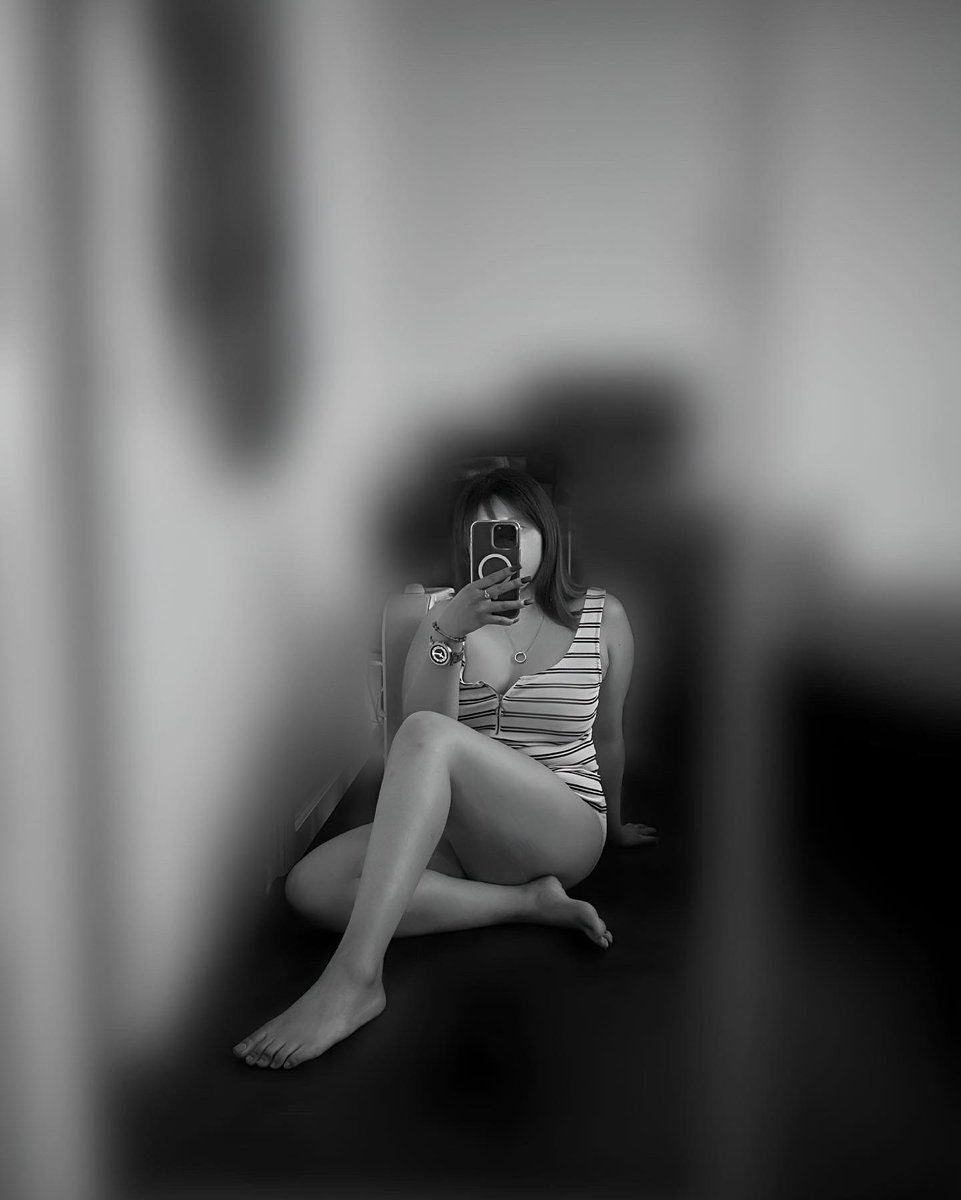gorgelysa's tweet photo. Giving you something to dream about 💫 https://t.co/2gMtWX67Wc