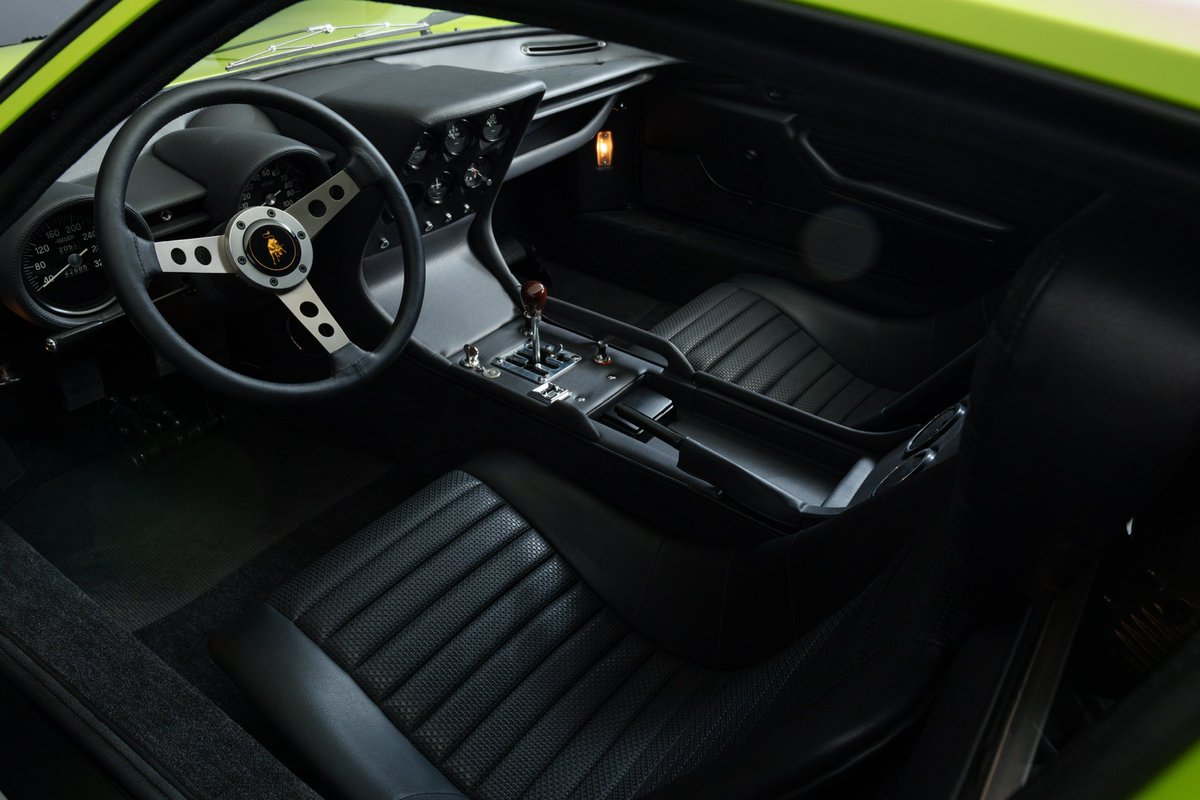 TomHartleyjnr's tweet photo. Simply perfect in every way and now following completion of its world-class restoration, it’s offered for sale!
#RestoredByModelExperts #ItalianArtisans #VerdeMiura #Lamborghini #THJ #OnlyTheBestCars https://t.co/k9ZehoS4At