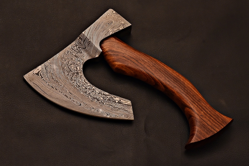 ShoponeOnline's tweet photo. Handmade Damascus Steel Tomahawk / Hatchet / Viking Axe / Rose Wood
#axe #ax #umbanda #o #candombl #exu #ogum #oxum #umbandasagrada #candomble #orixas #f #orix #s #amor #bahia #pombagira #orixa #xango #oxossi #iemanja #knife #sarava #axethrowing #oxala #umbandista #handmade https://t.co/1h24OUUnwj