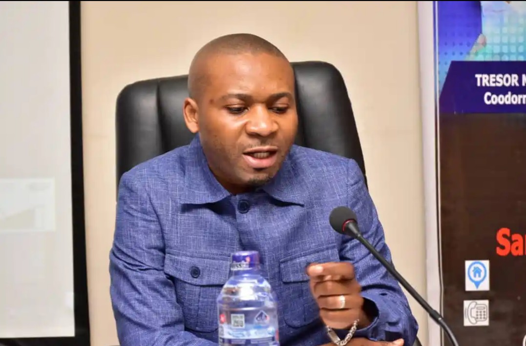FORTUNAT LUSAGILA (@flusagila) on Twitter photo Pr le dévlpmnt du <a href="/SudKivu/">Province du Sud-Kivu</a> le jeune leader <a href="/MutikiTresor/">Trésor Mutiki Foundation</a> pense que tout passe par la cohés° sociale et la citoyenneté responsable. C ainsi qu'il s fixe un rdv avc la populat° le 24/06/23 à la place de l'independance pr fixer l'opin°. Soyez tous <a href="/TheoKASI/">Theo KASI</a> <a href="/Presidence_RDC/">Présidence RDC 🇨🇩</a> Pr le dévlpmnt du <a href="/SudKivu/">Province du Sud-Kivu</a> le jeune leader <a href="/MutikiTresor/">Trésor Mutiki Foundation</a> pense que tout passe par la cohés° sociale et la citoyenneté responsable. C ainsi qu'il s fixe un rdv avc la populat° le 24/06/23 à la place de l'independance pr fixer l'opin°. Soyez tous <a href="/TheoKASI/">Theo KASI</a> <a href="/Presidence_RDC/">Présidence RDC 🇨🇩</a>