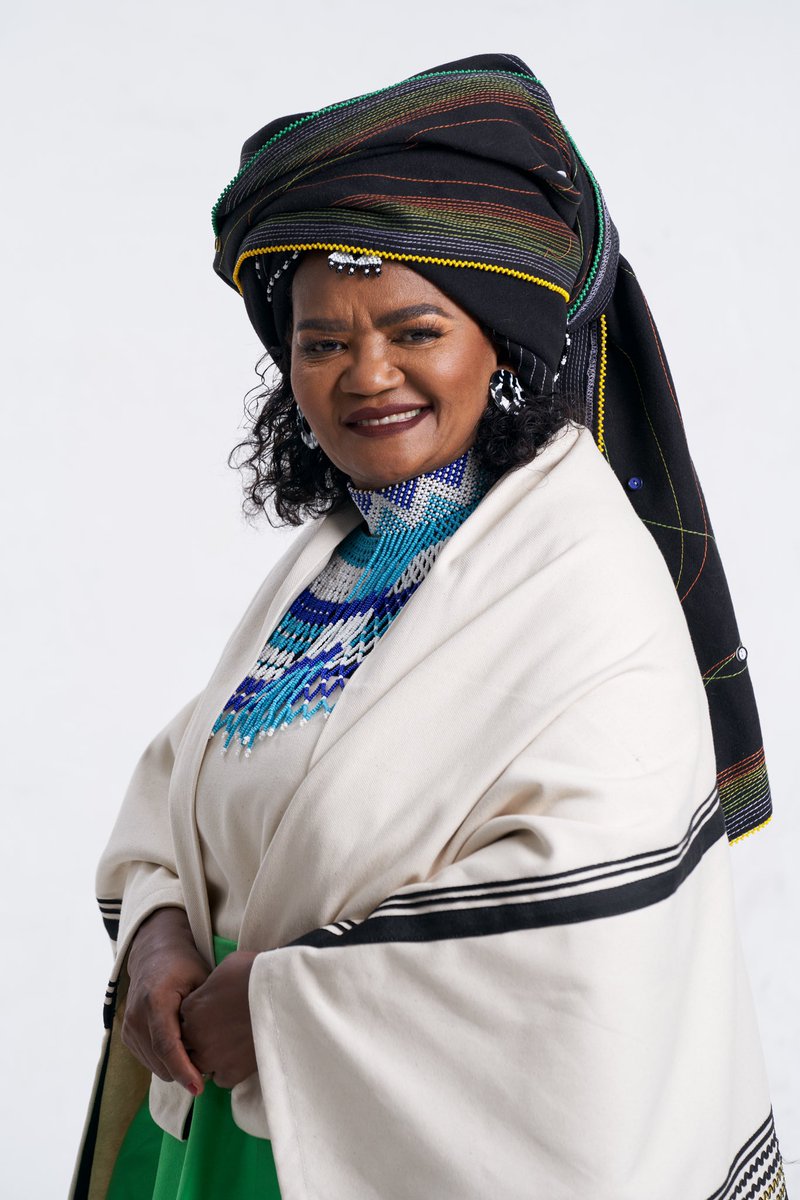 joy_zelda's tweet photo. Can We Appreciate This Women Mother Who Trying By all means wanting her family to get along all together and work things out especially Zwai and Phelo
#TheBalaFamily https://t.co/Ck42CXqma5