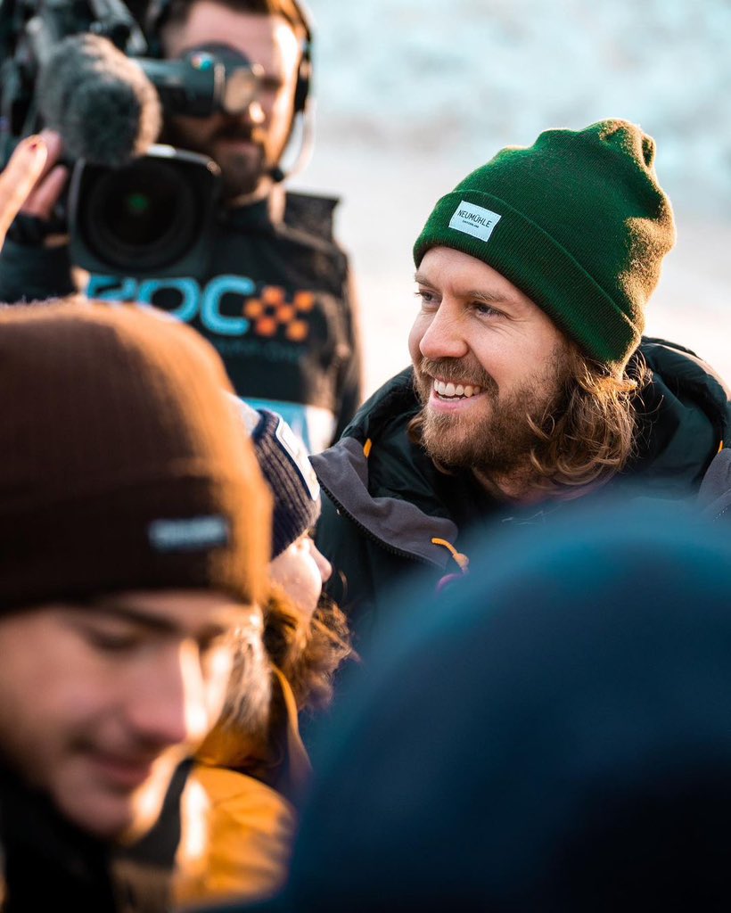 ocsebvettel's tweet photo. ROC Sweden Seb^² 🥰💚
#ROC #Vettel #Leob #SV5 https://t.co/lfU1v95BDO