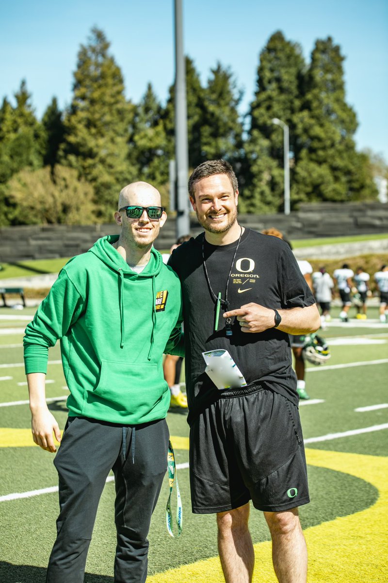 CoachDanLanning's tweet photo. Great having the Eugene/Springfield First Responders and our friend Ty Depaoli at Practice today! https://t.co/QgFlywK1ch