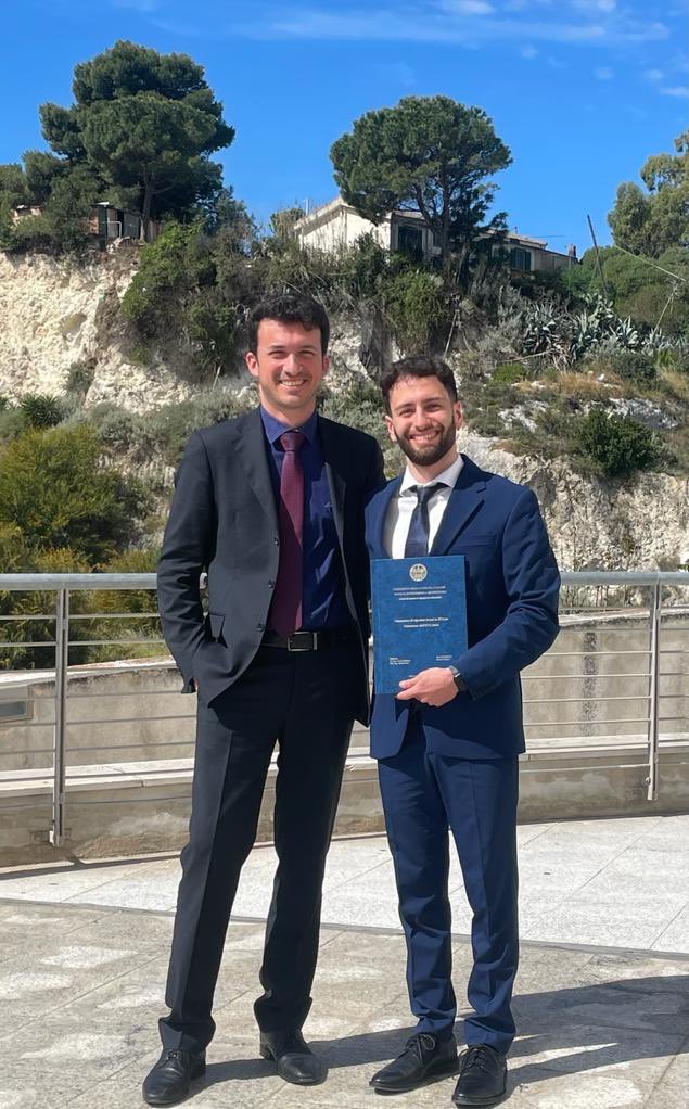 medsp_team's tweet photo. 🎓Congratulazioni a Simone Gregni, Elisa Pitzalis e Asia Peddio, neolaureati in Ingegneria Biomedica all'@univca che hanno svolto il proprio lavoro di tesi con noi al MeDSP Lab. Tanti auguri per un brillante futuro a tutti voi!
#medsp #laurea #graduationday #ingegneriabiomedica https://t.co/t3GtruuCfg