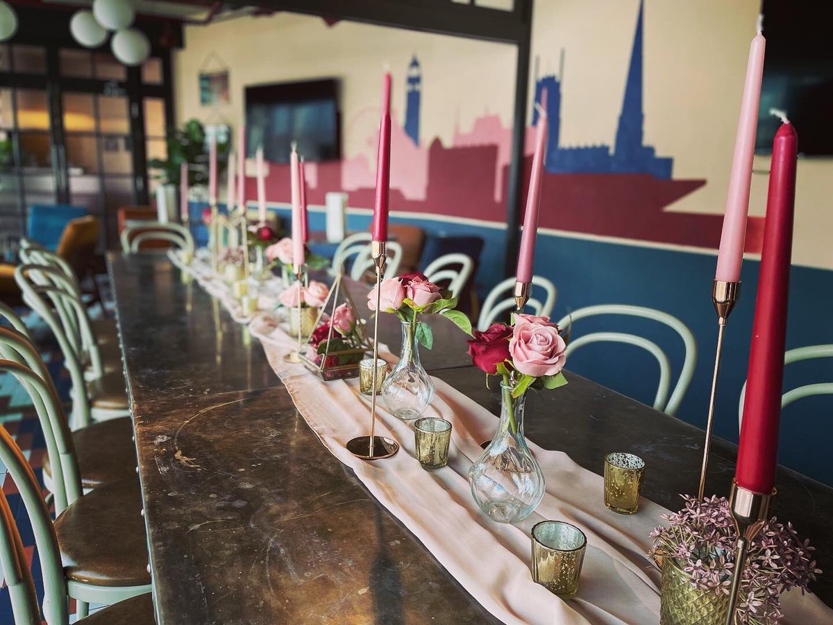 Sophiasfinaltch's tweet photo. Intimate Dinners For Those Special Occasions 💗 The Perfect Colour Combo At @thefurnacesheffield 

#wedding #celebrate #decor #eventstyling #weddinginspiration #aisledecor #eventdecor #venuestyling #graduation https://t.co/DWufvz3B0c