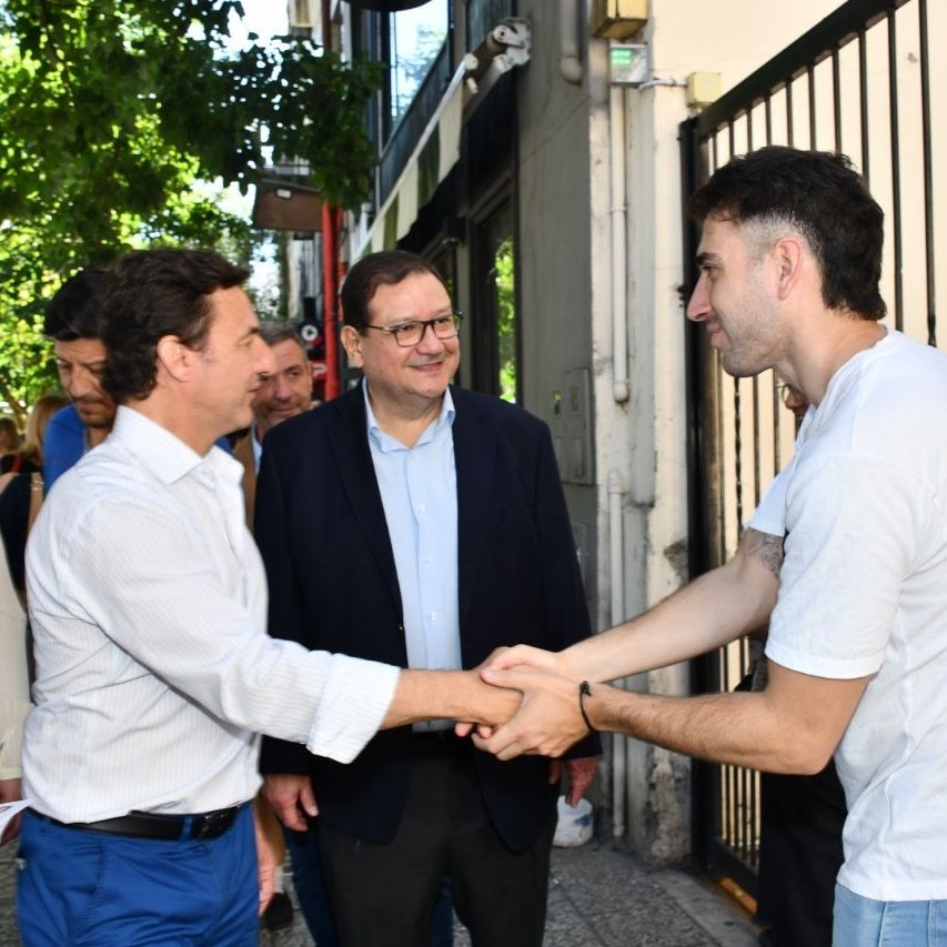 RSanchezOK's tweet photo. Caminamos por el centro de San Miguel de Tucumán junto a Enrique Pedicone, Raúl Pellegrini y Cristián Petersen. No bajemos los brazos, falta muy poco para cambiar la realidad de los tucumanos.
#JuntosGanamos #SanchezGobernador https://t.co/1xFERWKLjX