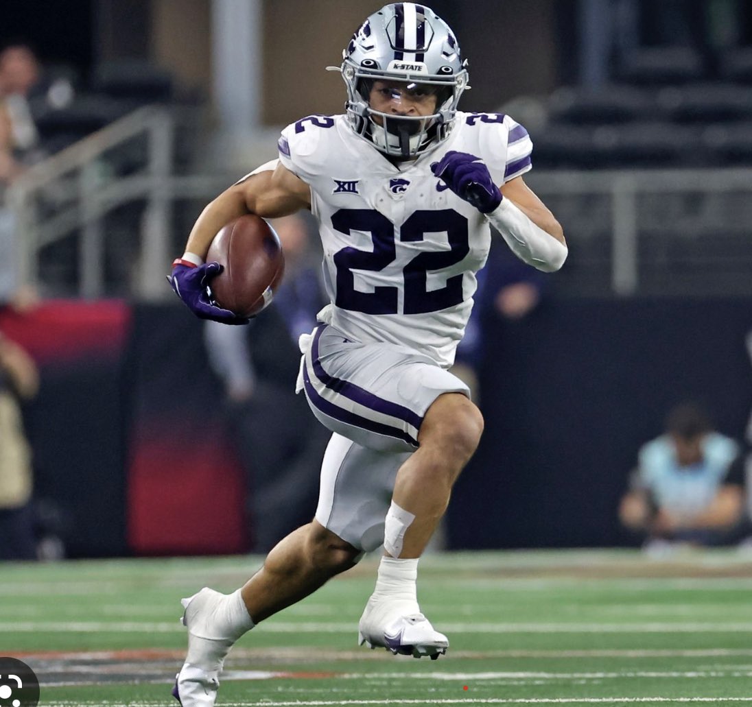 Blessed to receive an offer from Kansas State University.<a href="/CoachAnderson15/">Coach Brian Anderson</a> <a href="/Coach_Kraus/">Brandon Krauskopf</a> <a href="/GrizzPit/">GrizPit</a> <a href="/Shaun_Rut/">Shaun Rutherford MEd🎓</a> <a href="/juice7v7/">Juice Football</a> <a href="/BamPerformance/">Bam Performance</a> <a href="/JScruggs247/">Jordan Scruggs</a> <a href="/BHoward_11/">Brandon Howard</a> <a href="/Storm24Tx/">Storm Woods</a> <a href="/FlxAtx/">FLX ATX</a>