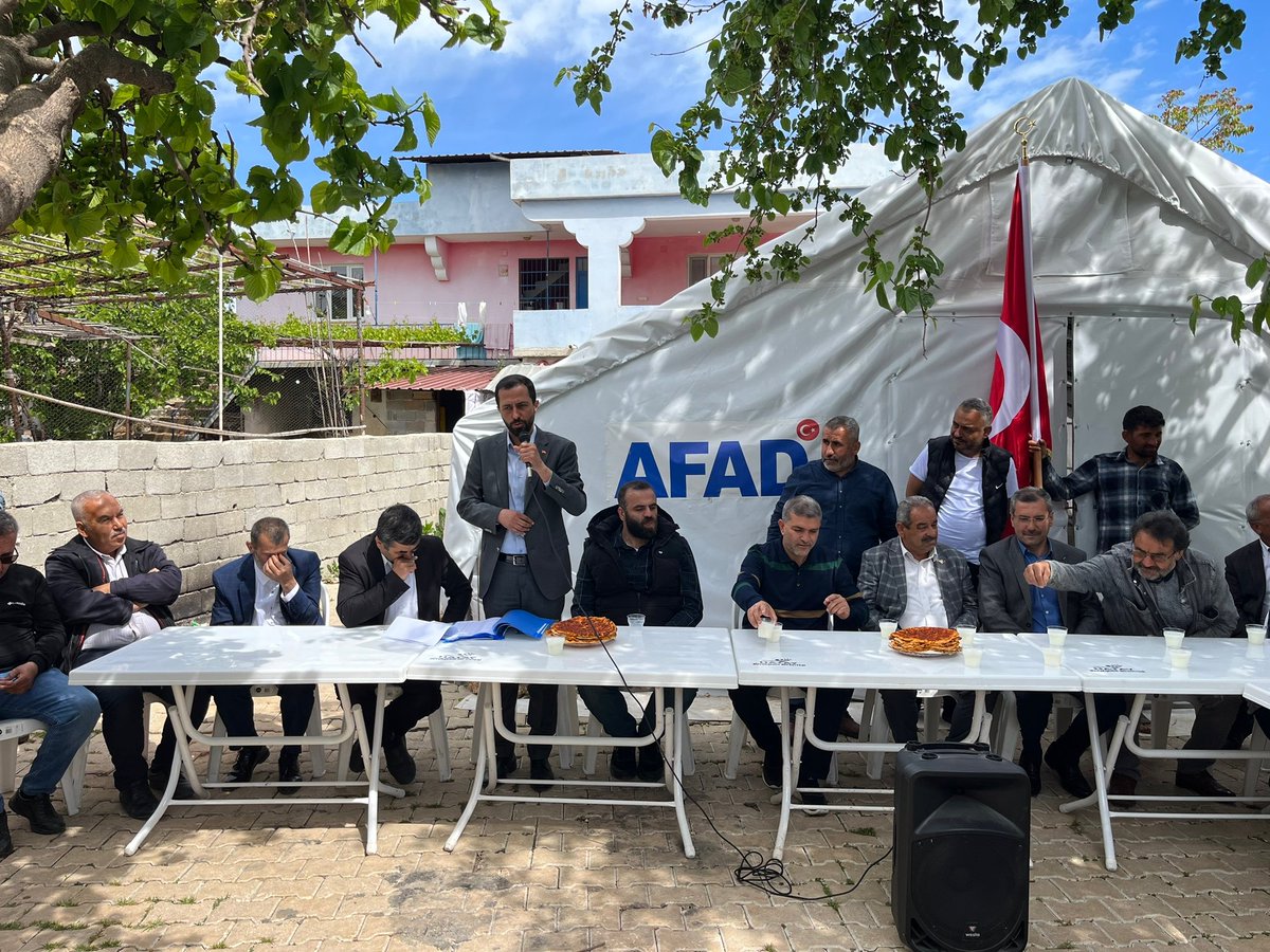 MehmetYalcintr's tweet photo. Milletvekili Adaylarımız;
Sn. Av. Adem Yeşildal,
Sn. Av. M.Hakan Yılmaz,
AK Parti İlçe Başkanımız Sn. Doğan Gürlen ,
Teşkilat Üyelerimiz ve İlçe Kadın ve Gençlik Kollarımız ile birlikte #Bozlu, #Çaksına, #Yukarıokçular, #Çayır, #Şenköy, #Yoncakaya, #Ayışığı, #Kışlak, #Hisarcık, https://t.co/MbN0PBG7su