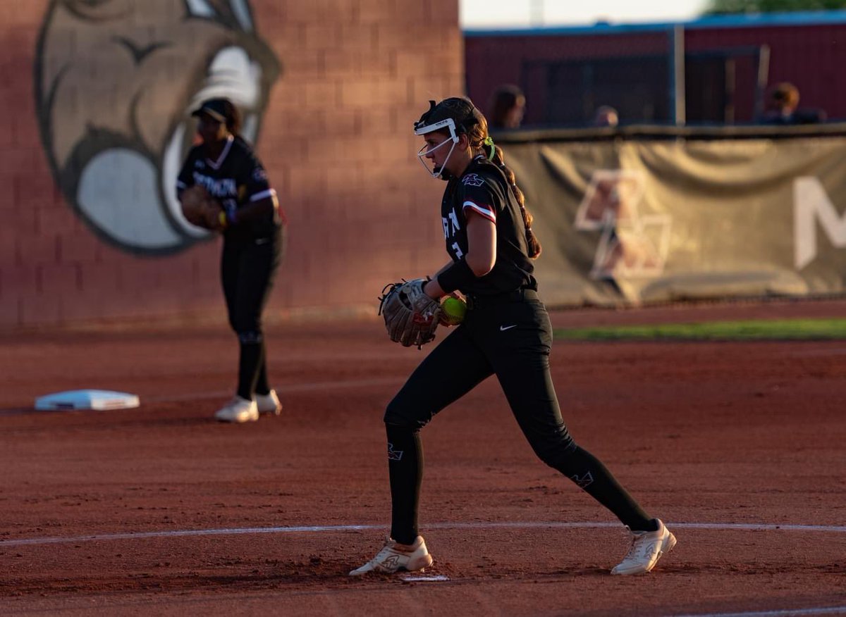 RMSoftballTeam's tweet photo. 2023 EAST VALLEY ALL REGION 1st TEAM 
Pitcher Kendall Cochran 
Pitcher Sarah Misner 
Player Sophia Hutchison 
Player Taylor Hampton 
#GoLions @RMAthletics https://t.co/j0o4BiVNDt