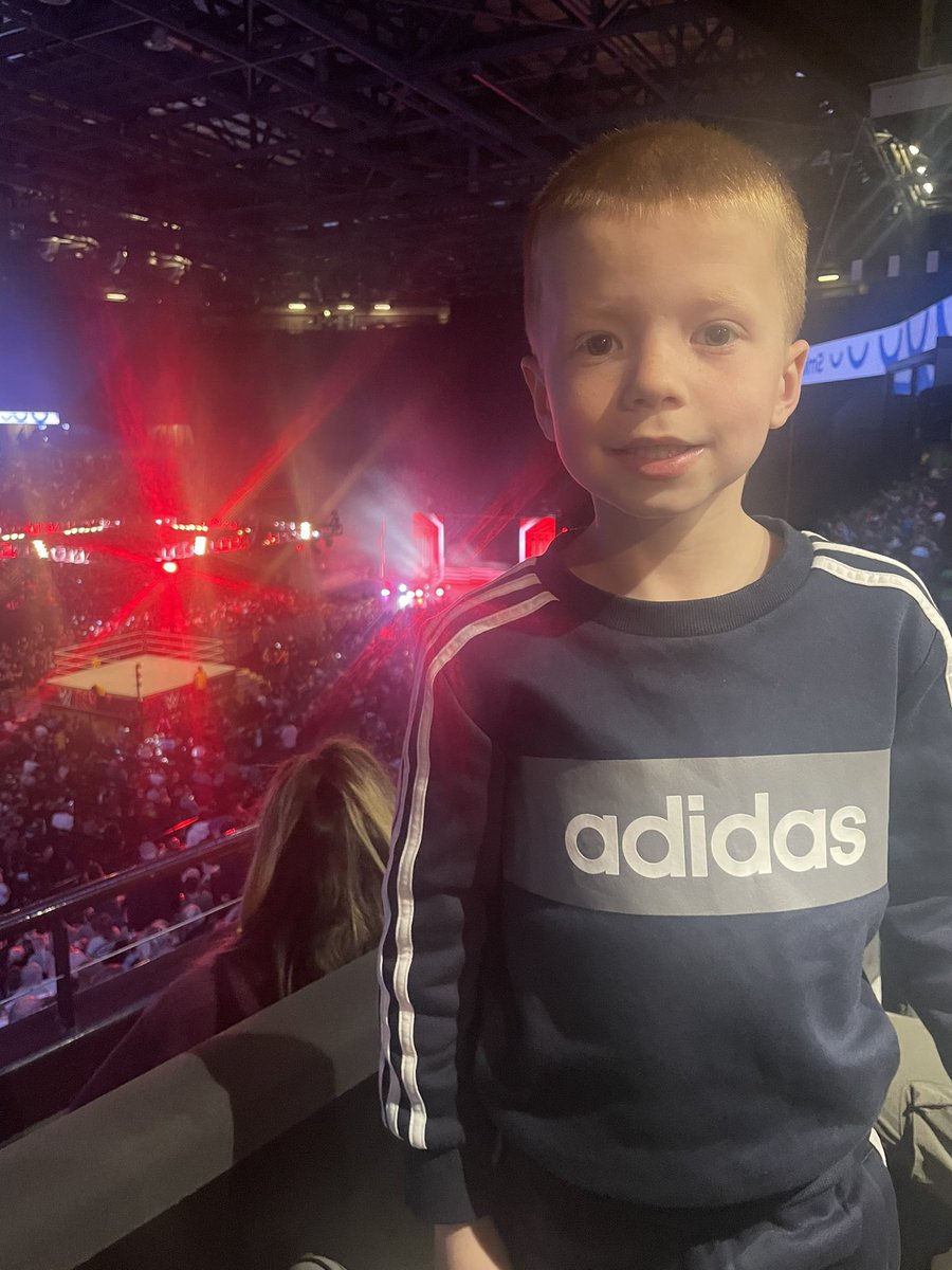 #WWEManchester 
👊🏼