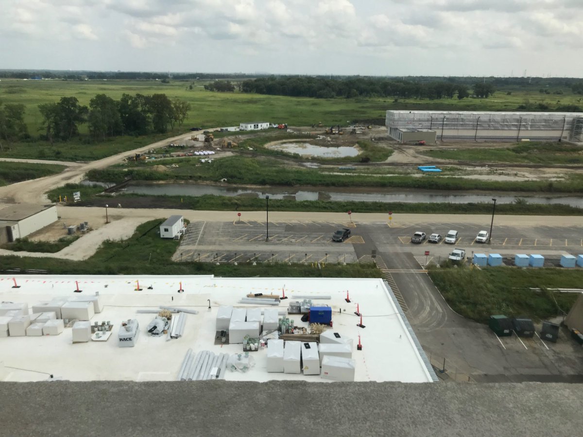 PIP2accelerator's tweet image. #ThrowbackThursday 📆

These photos from the eighth floor of Wilson Hall @Fermilab show how the #PIP2 site has changed over the years, from September 2020 to August 2021 to April 2023. You can even see the new IERC building in the foreground!

#FutureofFermilab