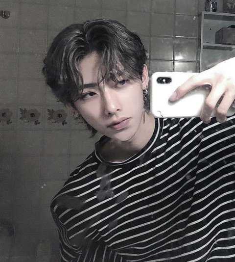 pannchoa's tweet photo. Knets shocked at Ricky's pre-debut photo
https://t.co/p6EoyCTViQ https://t.co/Dw6iFE2mpT