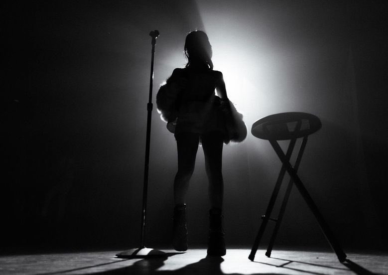 nessaswhore_'s tweet photo. The silhouette of a star - A Nessa Barrett Thread https://t.co/Ds4o4NaXq8