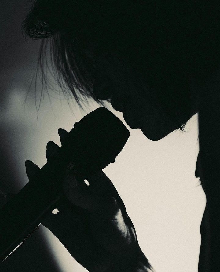 nessaswhore_'s tweet photo. The silhouette of a star - A Nessa Barrett Thread https://t.co/Ds4o4NaXq8