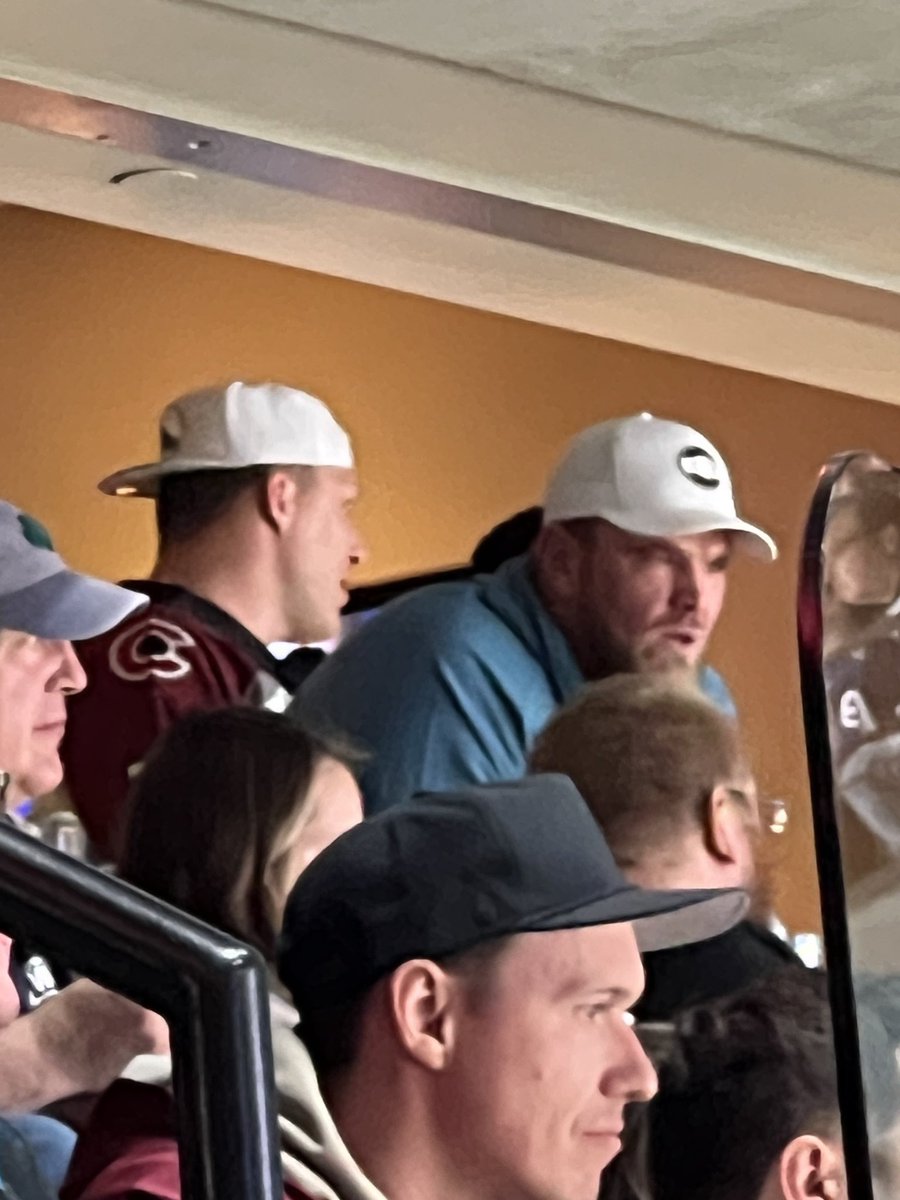 J_Sands85's tweet photo. @DMacRadio Broncos O-Line in the house last night! https://t.co/kE09QGx1jJ