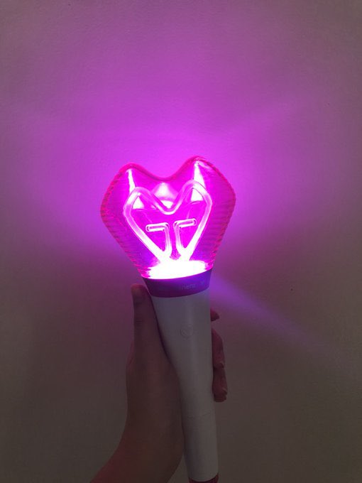 06sells's tweet photo. wtb lfs ph

snsd lightstick
molar bong

- budget 1.8k (payo)
- dm your offers!

t. taeyeon pc photocard tiffany hyoyeon yuri sooyoung yoona sunny seohyun light stick girls generation smtown sm buying https://t.co/IwJ3vQHiiC