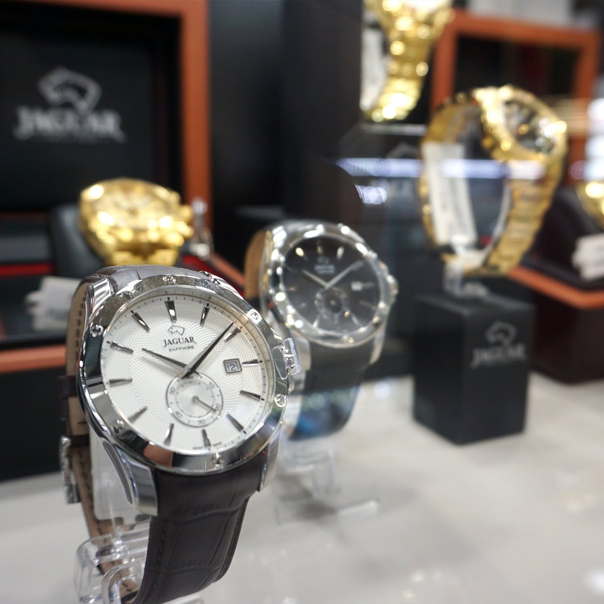 granjonquera's tweet image. Descobreix la rellotgeria més elegant de les millors marques, al #GranJonquera! ⌚⌚⌚ Servei exclusiu i preus únics a #TimeRoad! #Festina #Lotus #Calypso #Jaguar