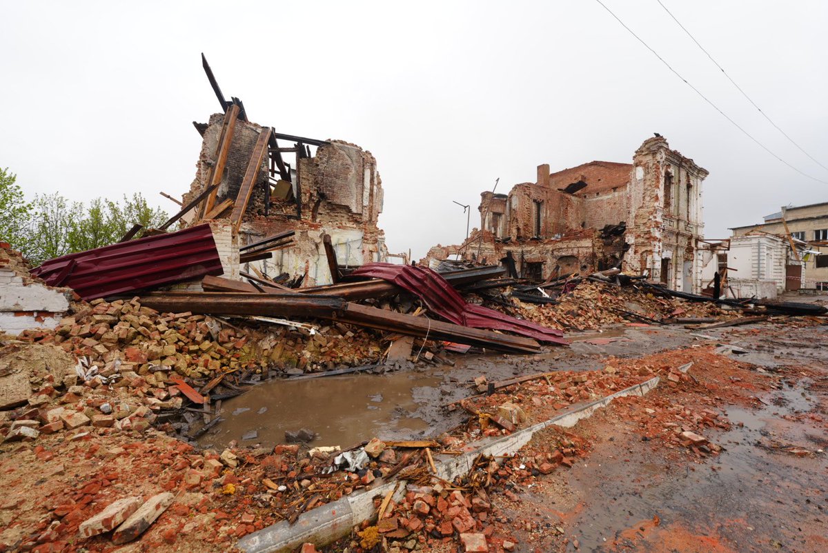 Director of  #museum died on her workplace in Kupyansk due to russian missile attack on the territory of Ukraine. The Russians twice bombed the building of the local history museum in Kupyansk.  April 25, 2023