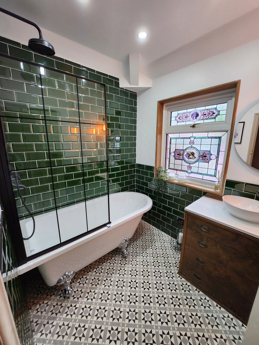 Amy_Barrett87's tweet photo. Check out our new bathroom ❤️ #houserenovation #1930s #bathroom #tandlehills #royton #oldham #firstroom https://t.co/5tCWI3xBTy