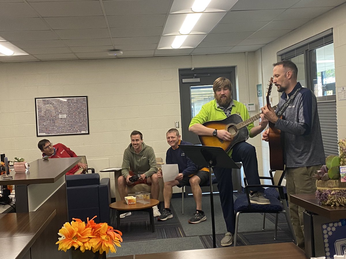 Carmen Maring tweet media