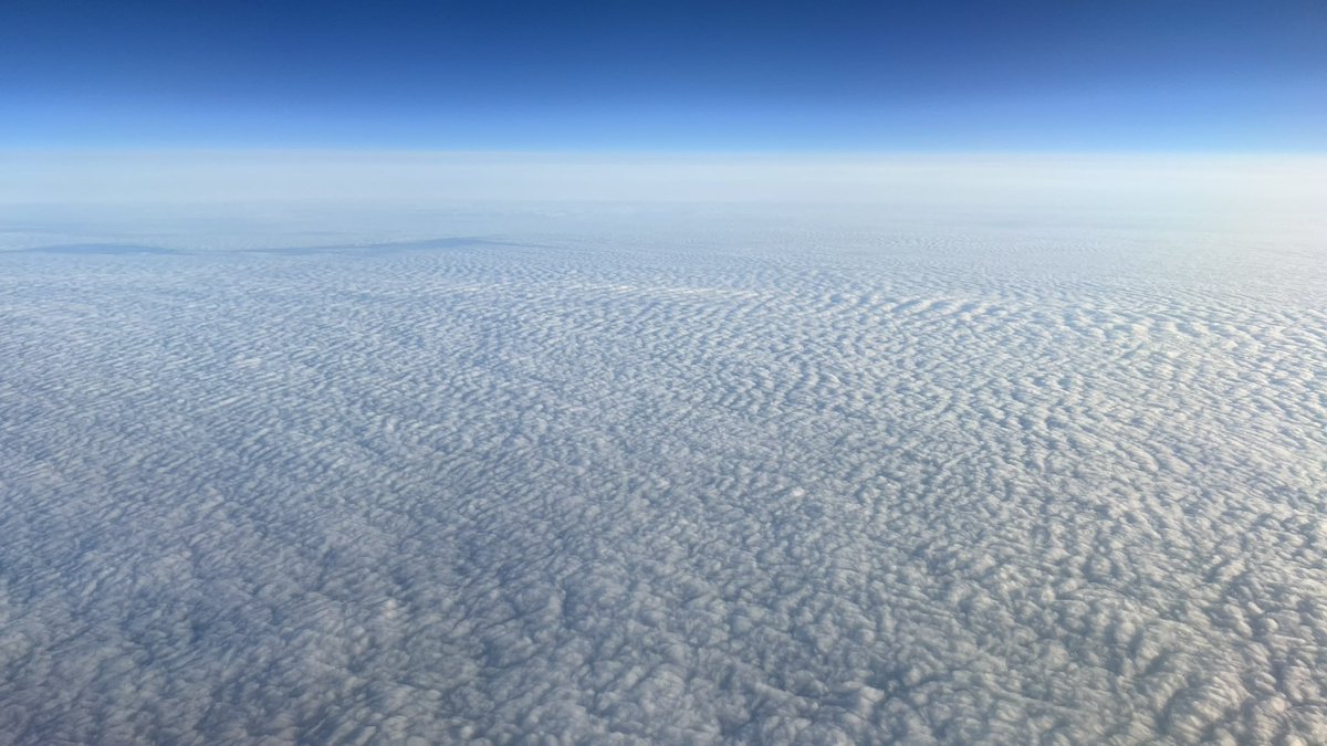 MathildeTexier's tweet photo. Somewhere above the clouds βοΈβοΈ
#Clouds #Sky #Flying #Airplane #MyLife #MyWork #MyJob #NotAnOfficeJob #Work #Business #FrequentFlyer #WhereAmIGoing https://t.co/fLOW3W2VAf