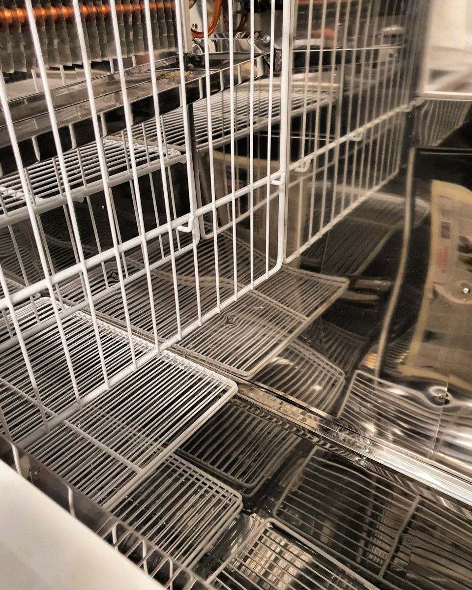 Se encienden por primera vez los 🔥, heladeras y freezers de ABC Restaurant. 
Empezamos a dar la última vuelta antes de la apertura.