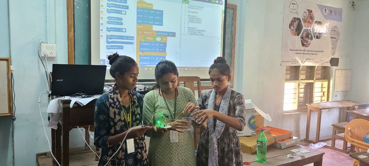 RajStembotix's tweet photo. Innovation Club Prabodh Level Training Day 4 on #Energysonservation #Advanceelectronics #STEMeducation at PRB Arts and PGR Commerce College Bardoli, Surat For Arts &amp; Commerce students with aim to say "I am an Innovator."
@PMOIndia
@CMOGuj
@InnoClubCHE
@InfoGujcost @STEMbotix https://t.co/pZwz3FjFoF
