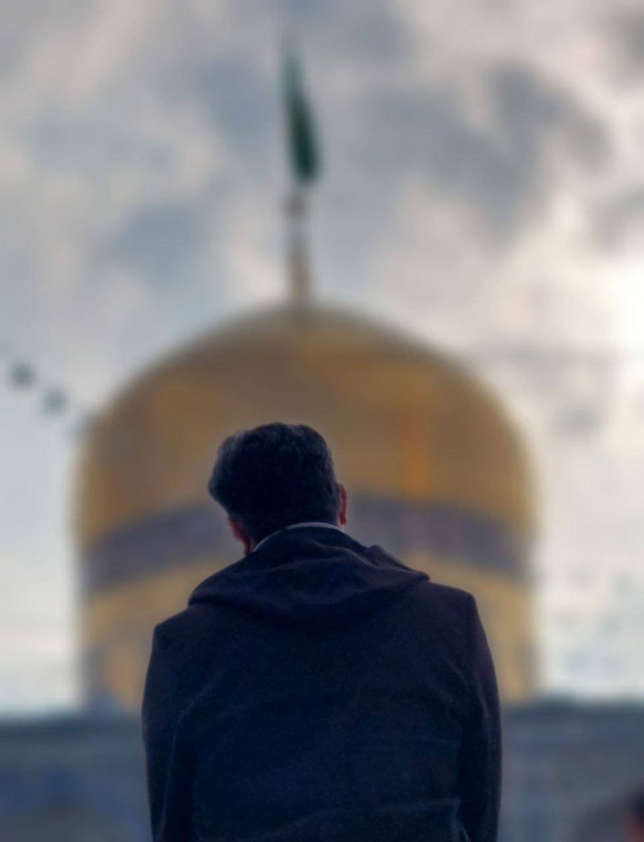 Mehdi_N20's tweet photo. نیست ‌گاهی ‌هیچ‌راهی‌ جز به ‌شاهی‌رو زدن
باغمی ‌سنگین‌ رسیدن‌ پیش‌او زانو زدن https://t.co/DoKonp62z0