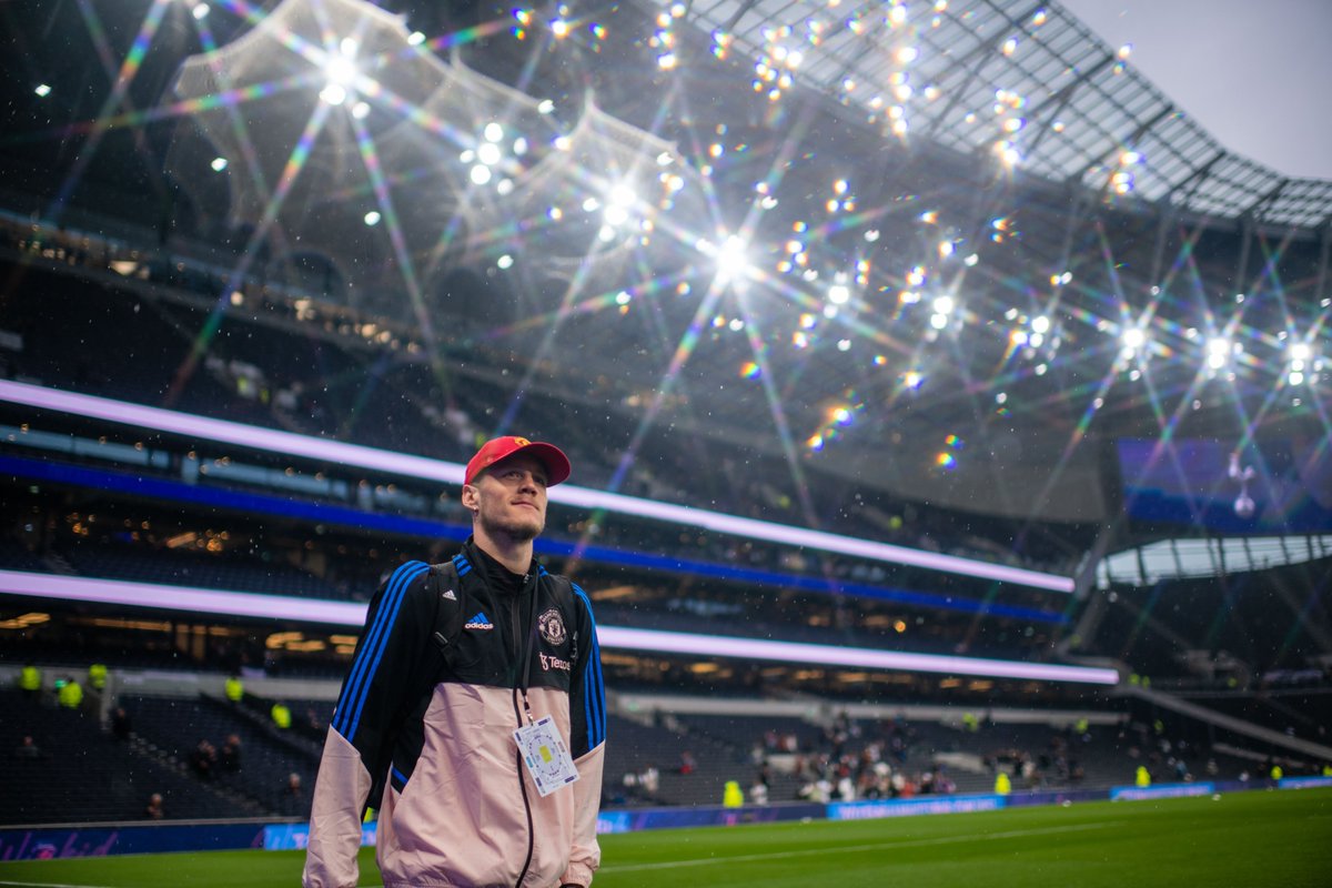 ManUtd's tweet photo. Ready for the evening shift 💪

#MUFC || #TOTMUN https://t.co/RuRGcjFIo0
