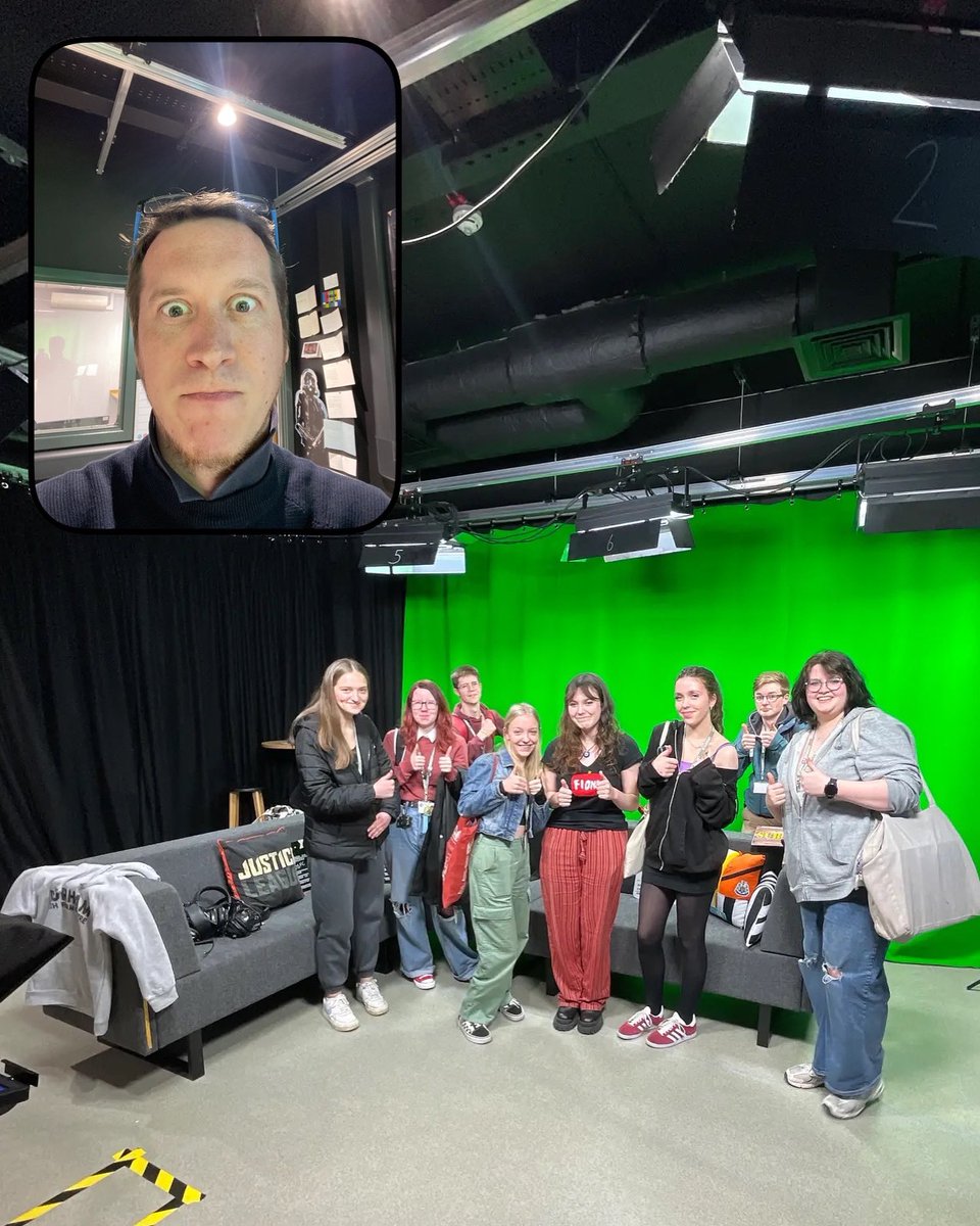 gary_rose's tweet photo. When the #BeReal goes off during #CDMPTV #TVStudioClub #DSFCTVStudioClub…
#BTEC @pearsonbtec #BTECCDMP #multicam #multicamera #Tricaster #tvstudio #NewTek https://t.co/cKb9T2jzXm
