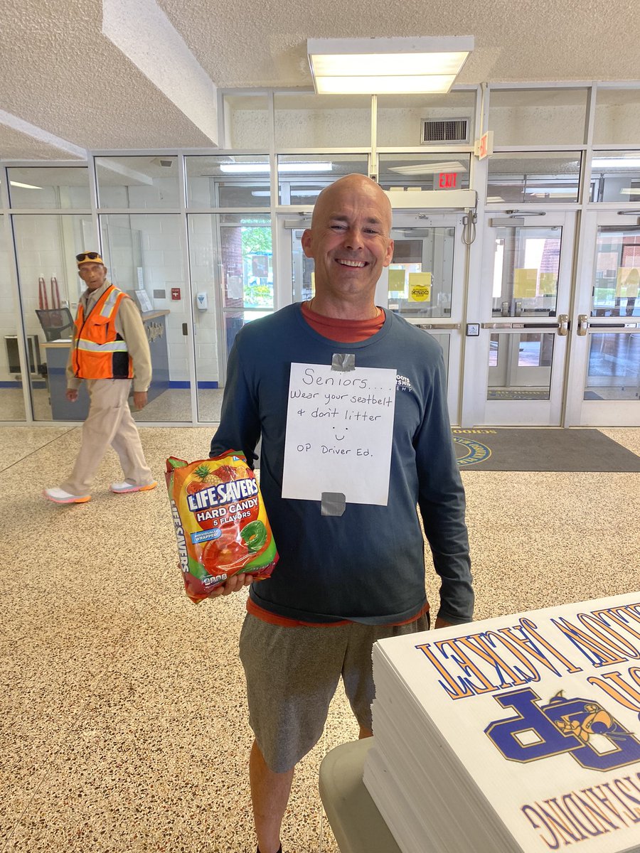A friendly message and a lifesaver for Seniors while picking up their yard signs from Mr.  Hodgson, Driver’s Ed teacher. 🚗 ♻️ 🛟
