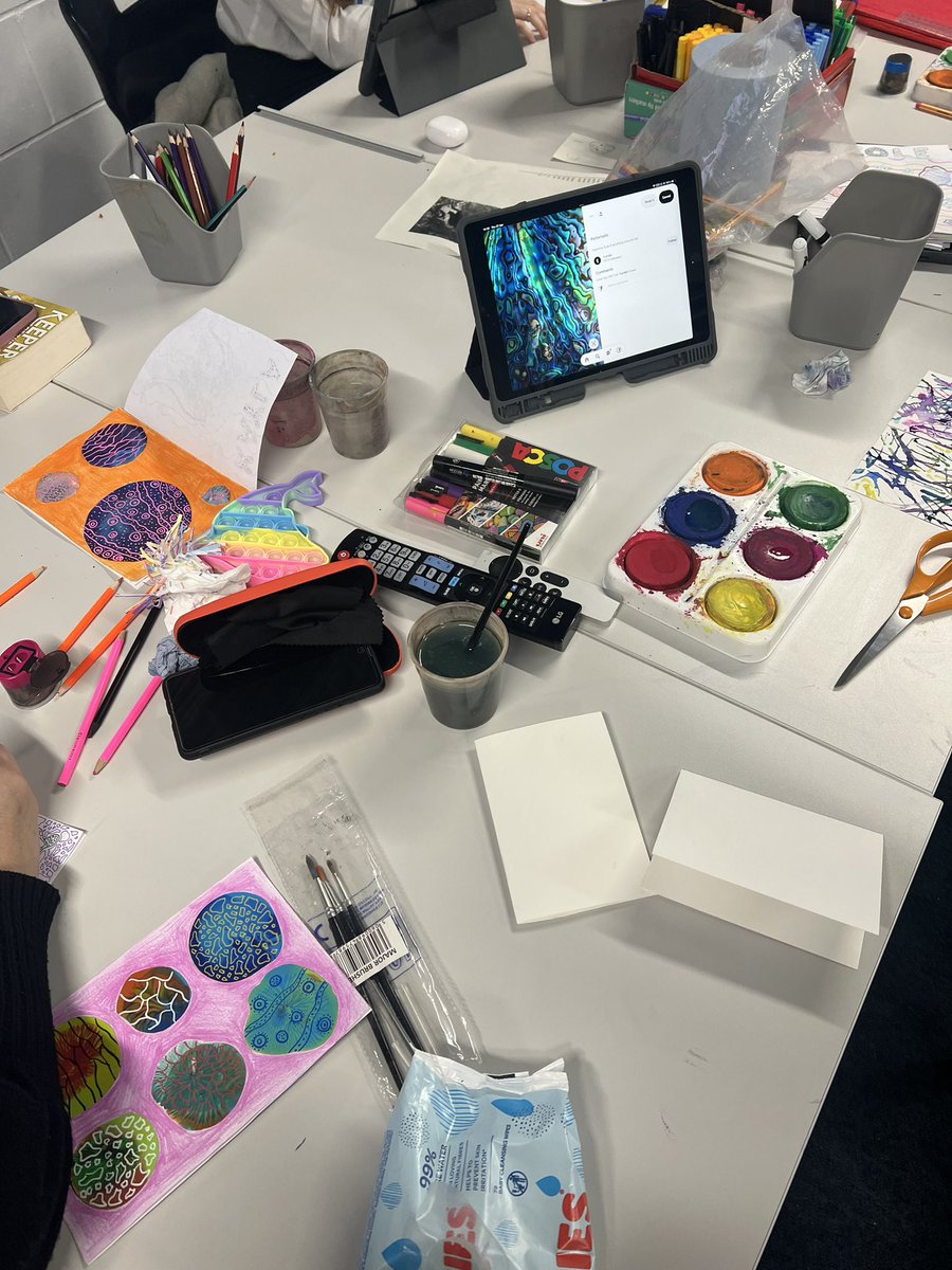 Miss Lang tweet media