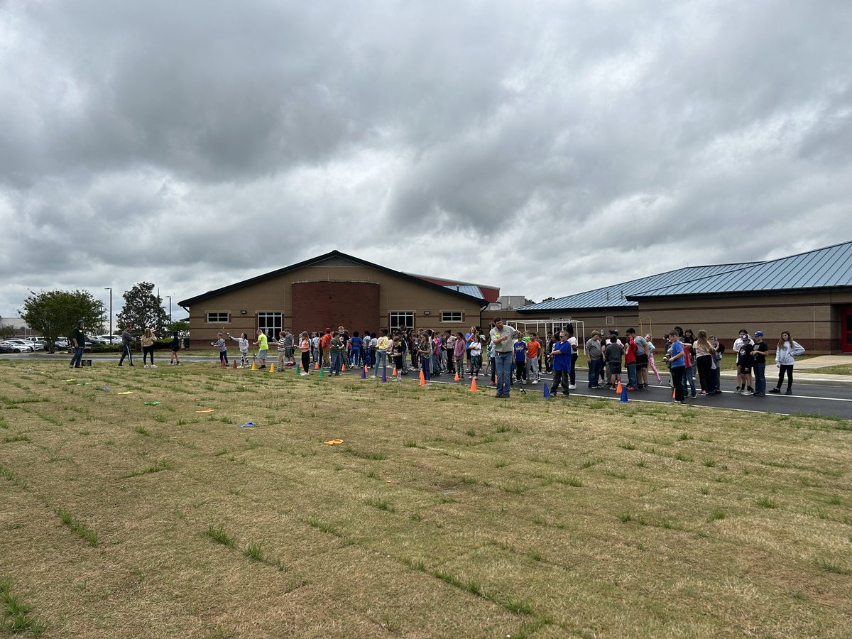 Lincoln Elementary P.E. (@lesphysed) on Twitter photo Coach <a href="/Kirbsherb/">Kirbey sherbet</a> has kicked off her fishing unit with our 4th and 5th graders. We will be going to Blue Eye Creek next week to try our skills out! <a href="/TCBOE/">Talladega Co Schools</a> <a href="/TCBOE_LES/">Lincoln Elementary</a> Coach <a href="/Kirbsherb/">Kirbey sherbet</a> has kicked off her fishing unit with our 4th and 5th graders. We will be going to Blue Eye Creek next week to try our skills out! <a href="/TCBOE/">Talladega Co Schools</a> <a href="/TCBOE_LES/">Lincoln Elementary</a>