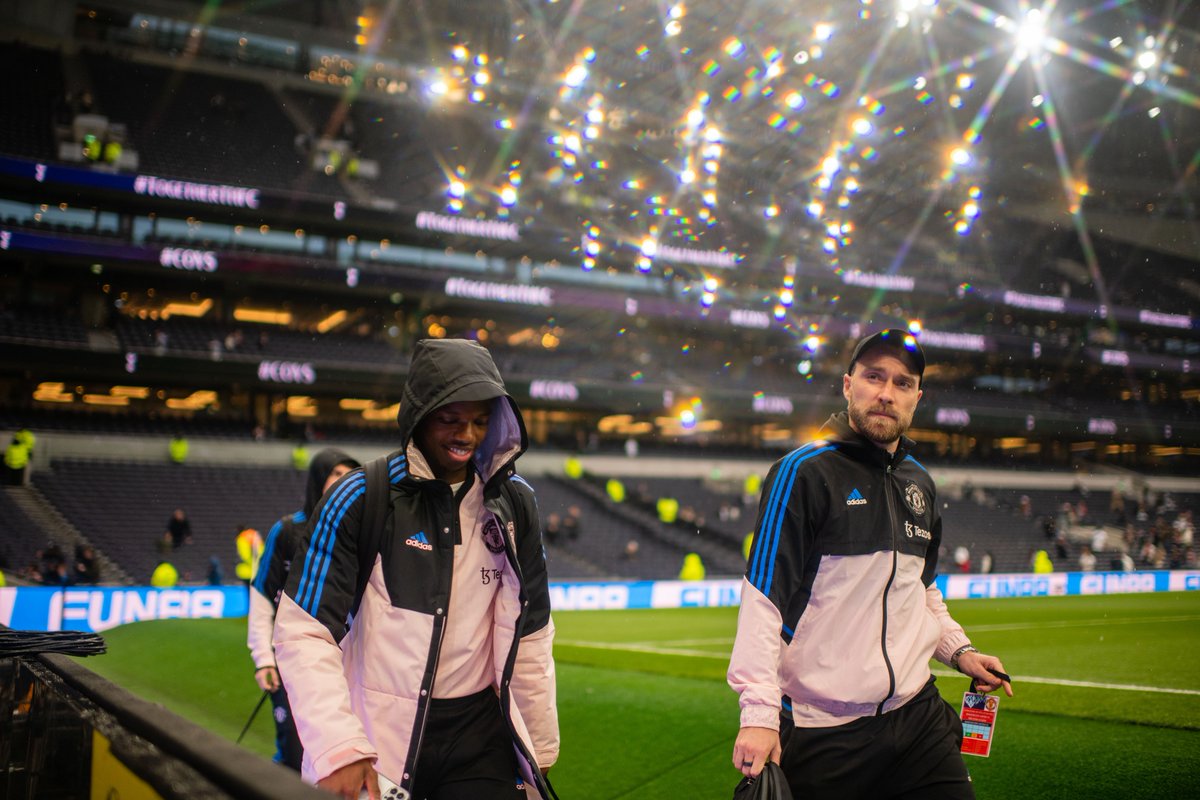 ManUtd's tweet photo. Ready for the evening shift 💪

#MUFC || #TOTMUN https://t.co/RuRGcjFIo0