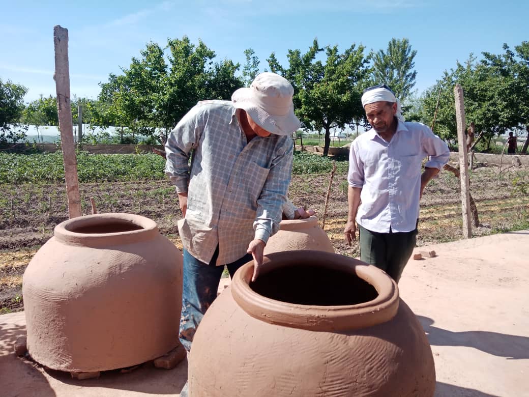 Oven-making (تنورسازی) is a traditional profession of the #Tajik people.Abdurahmon Mahmudov a resident of the #Kushoniyon district has been engaged in the oven-making profession for more than 40 years.This is how he lives his life.The ovens manufactured by him are of high quality