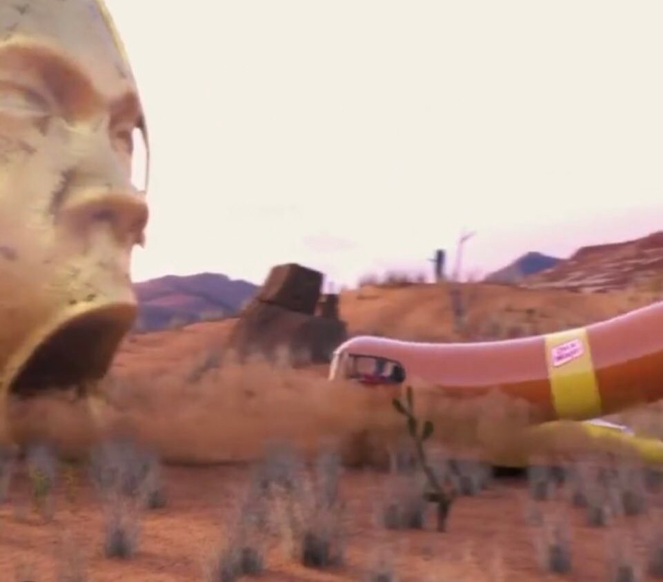 Kitten_L33's tweet photo. @SUPERPLASTIC  rocking that wiener life #jankyspawnshop #weinermobile https://t.co/GH2p0HvAoR
