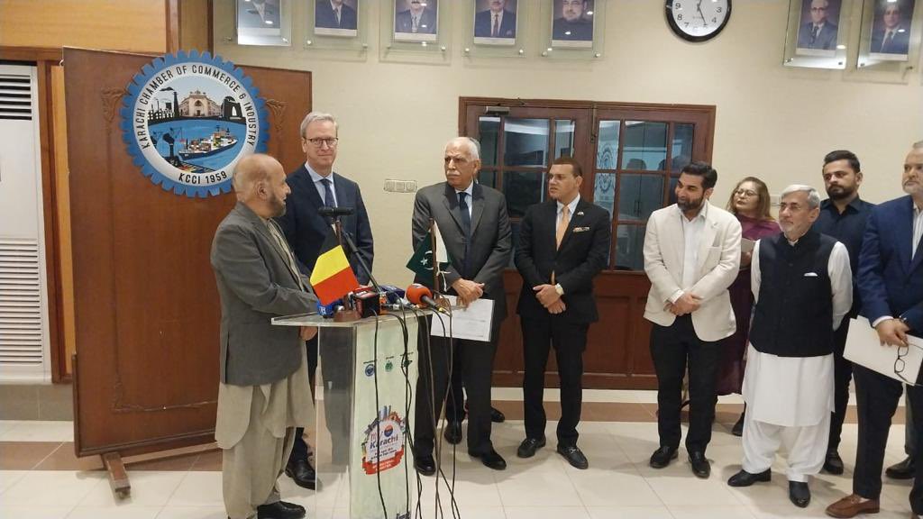 AwexPakistan tweet media